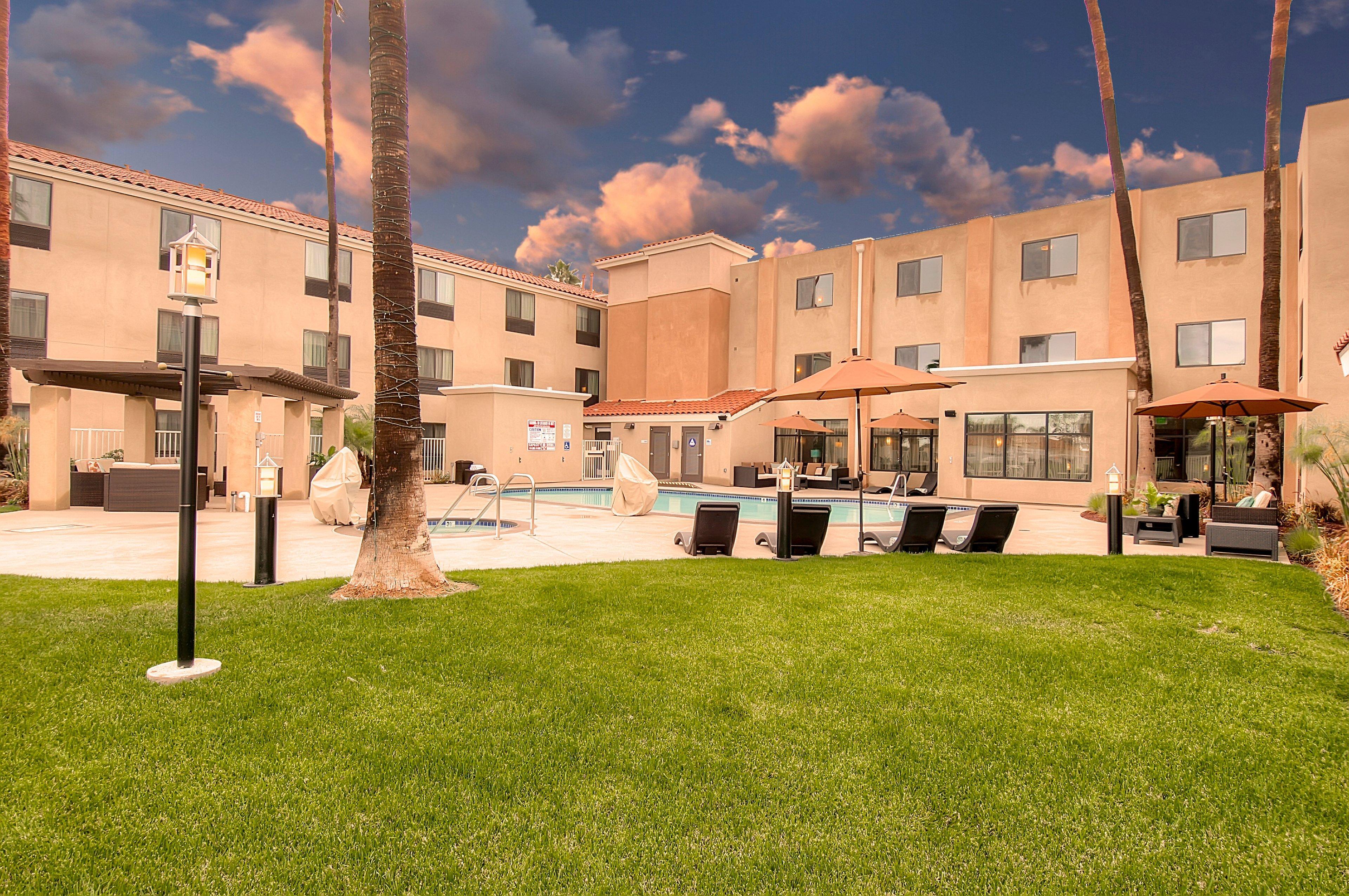 Holiday Inn Express Hotel & Suites Carlsbad Beach By Ihg Dış mekan fotoğraf