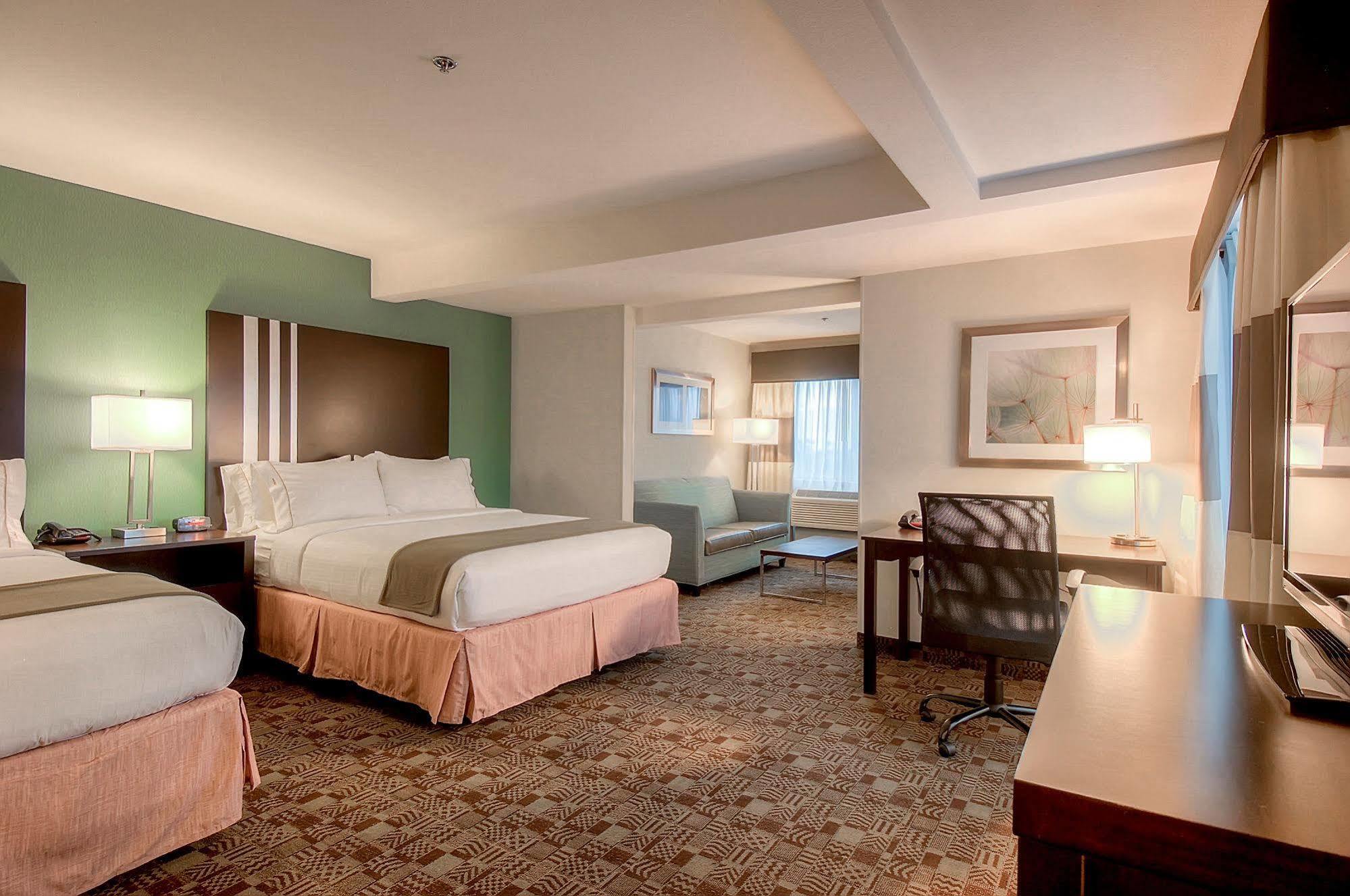 Holiday Inn Express Hotel & Suites Carlsbad Beach By Ihg Dış mekan fotoğraf